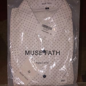 NWT White Button Down Short Sleeve Shirt Size Medium Beautiful Shirt Never Worn